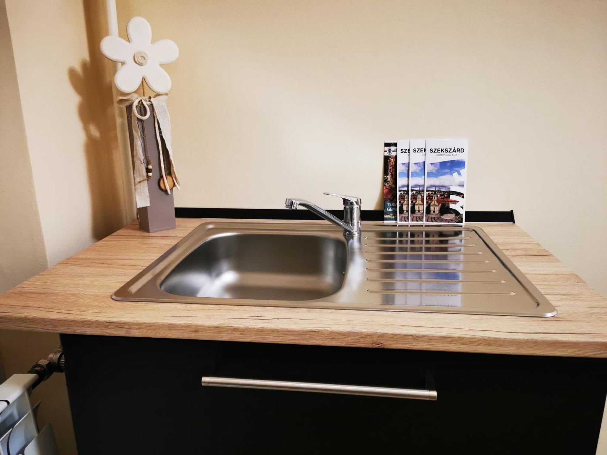Central Park Apartman Szekszárd Zewnętrze zdjęcie